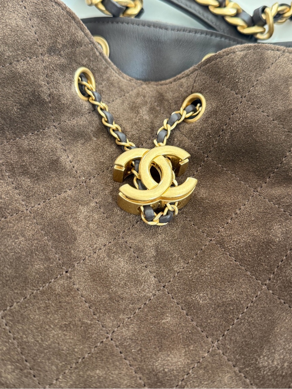 CHANEL 25 Dark Brown Suede Hobo with Gold Chain and CC Charm MEDIUM - Picture 13 of 15